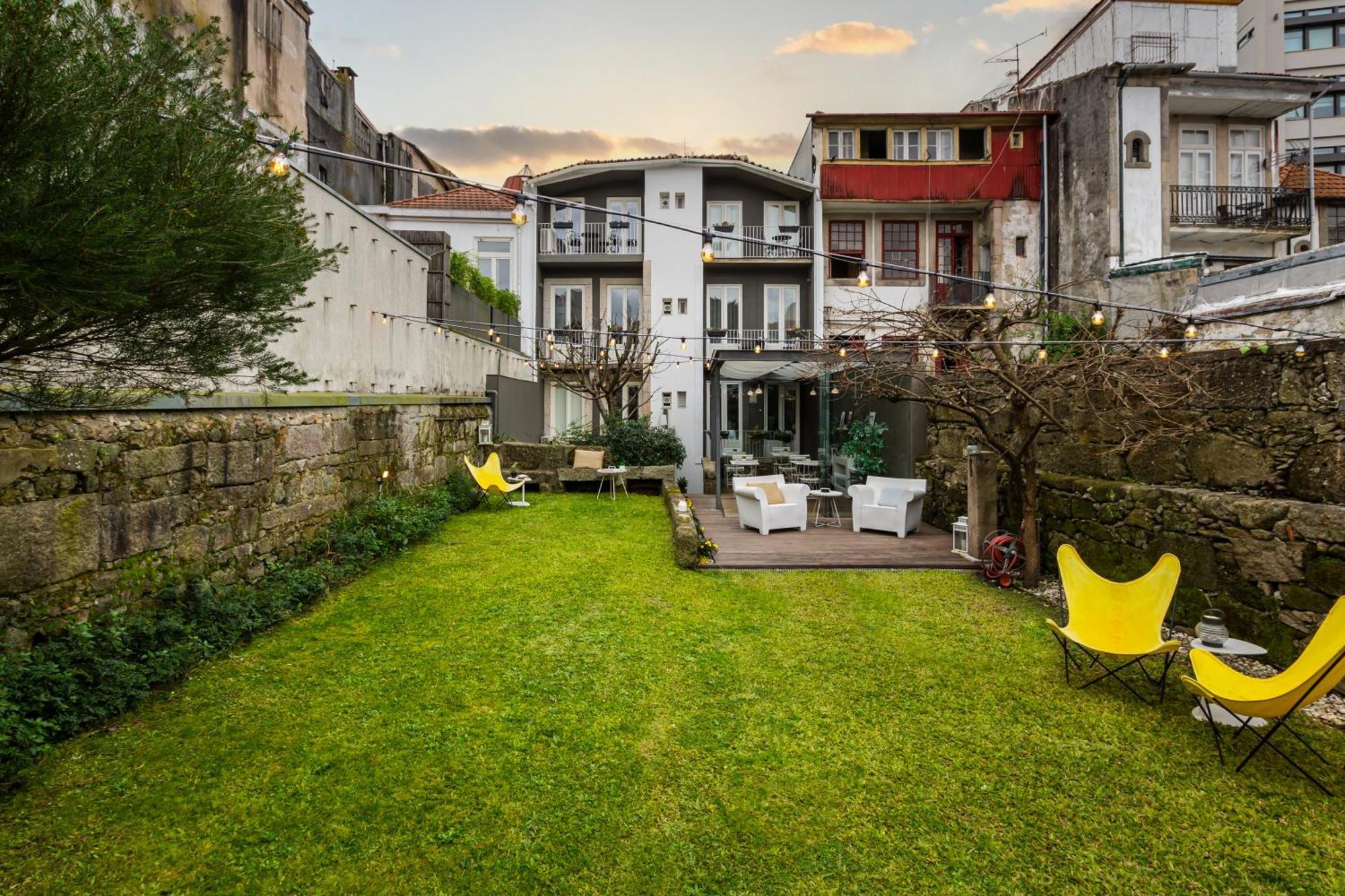 In Porto Gallery Guesthouse, Porto